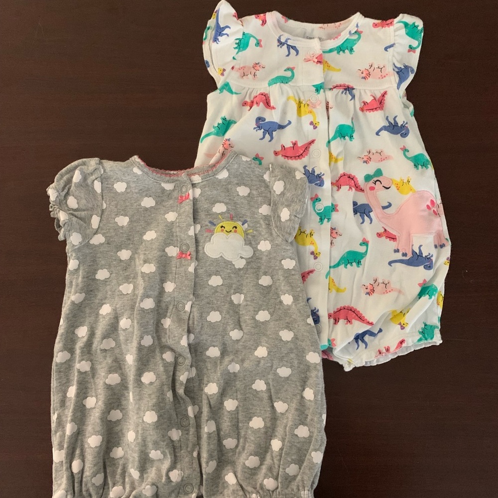 Set of two cute bodysuits